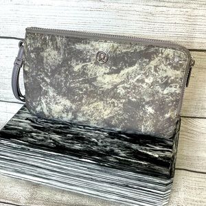 Lululemon Now and Always pouch